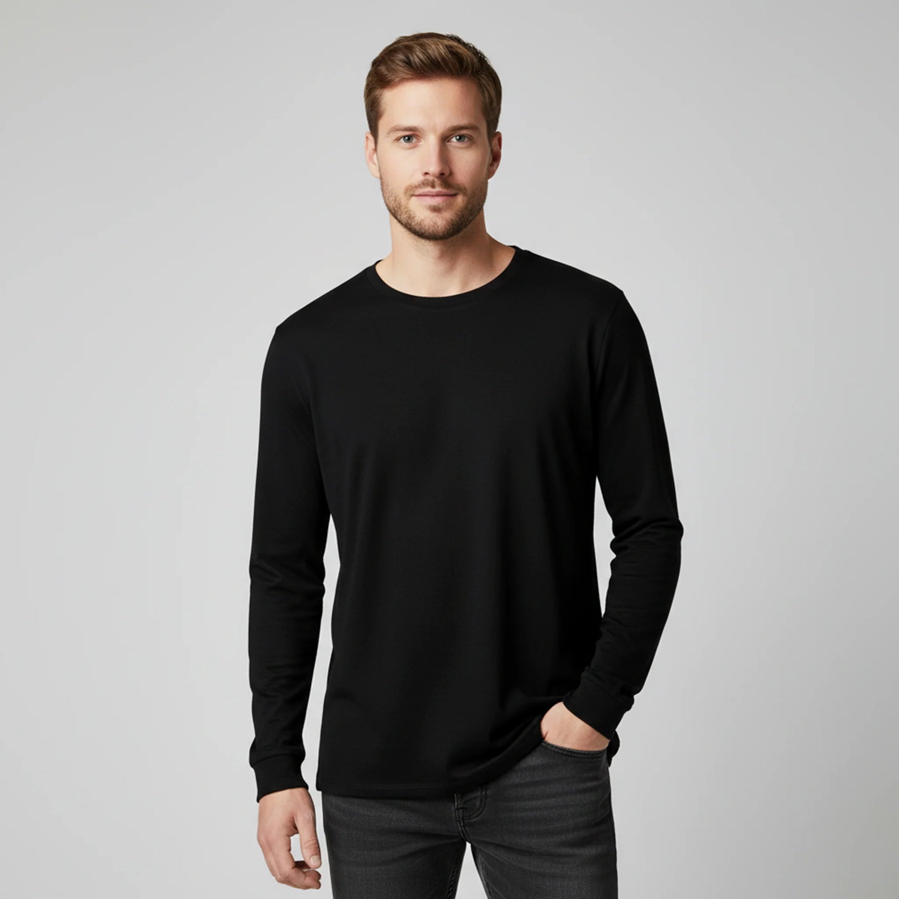 MANGA LONGA PRETA BÁSICA - UNISSEX