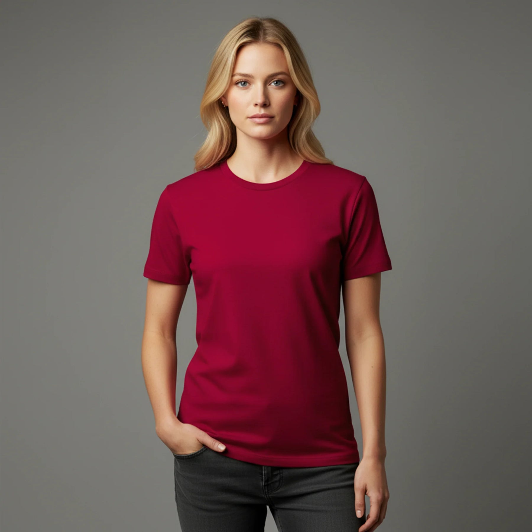 CAMISETA VERMELHA BÁSICA - UNISSEX