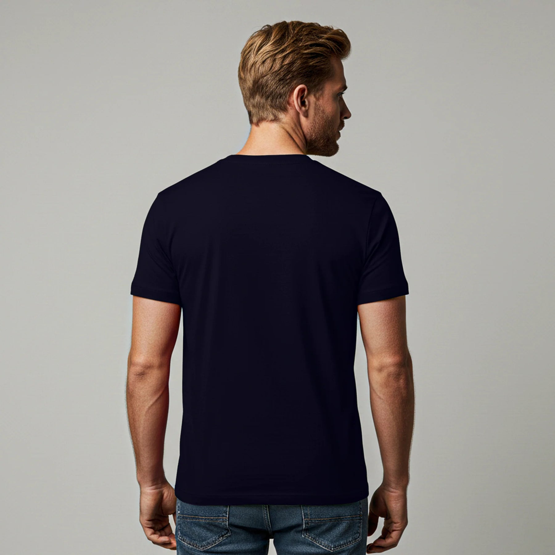 CAMISETA AZUL MARINHO BÁSICA - UNISSEX